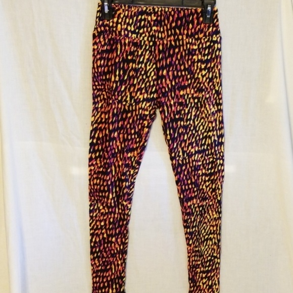 6 Pairs of Lularoe OS Leggings - Picture 4 of 8